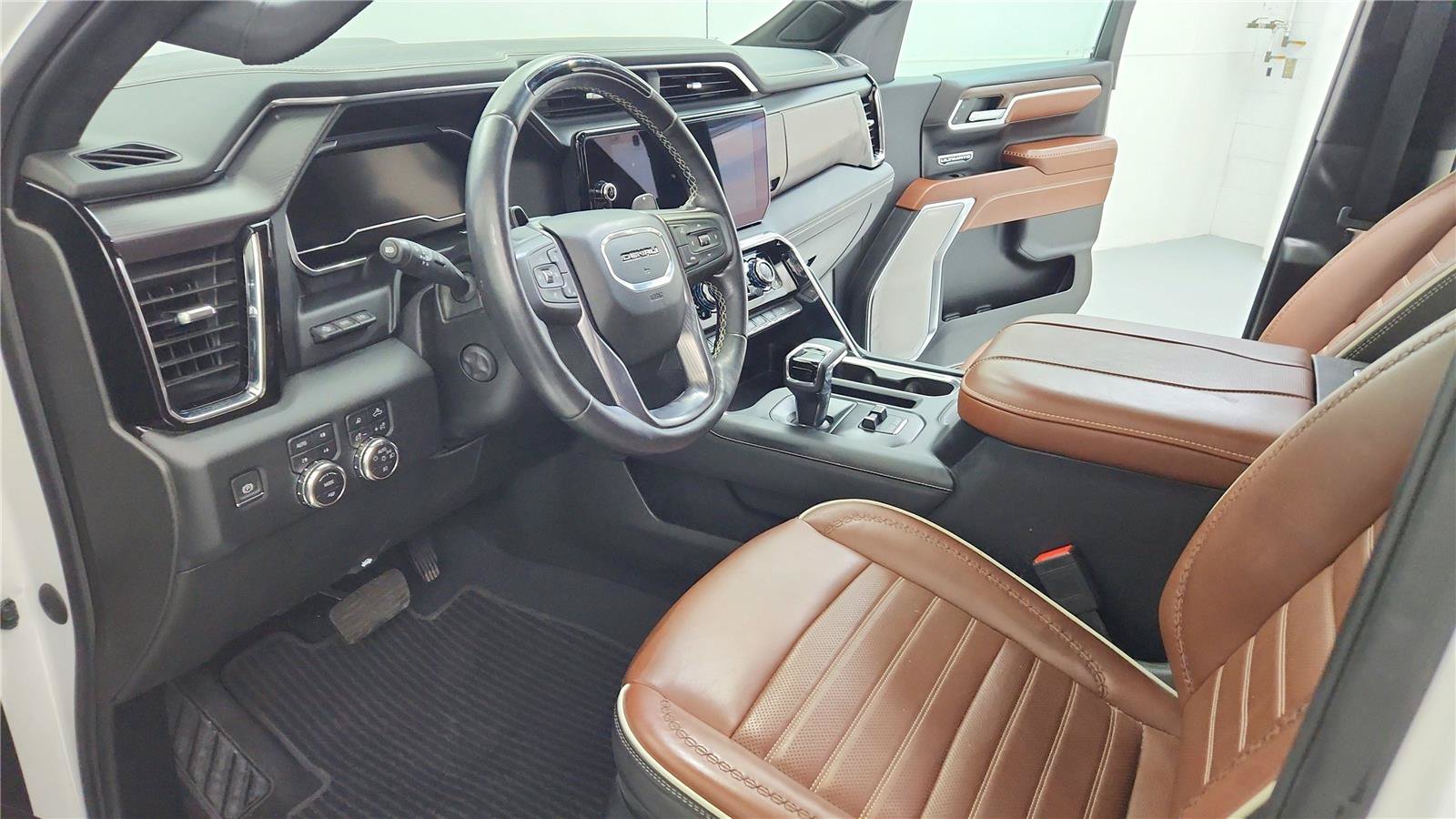 Used 2023 GMC Sierra 1500 Denali Ultimate AWD/4WD image 26