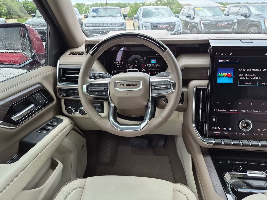 Used 2026 GMC Yukon Denali w/ Denali Reserve Package AWD/4WD image 35