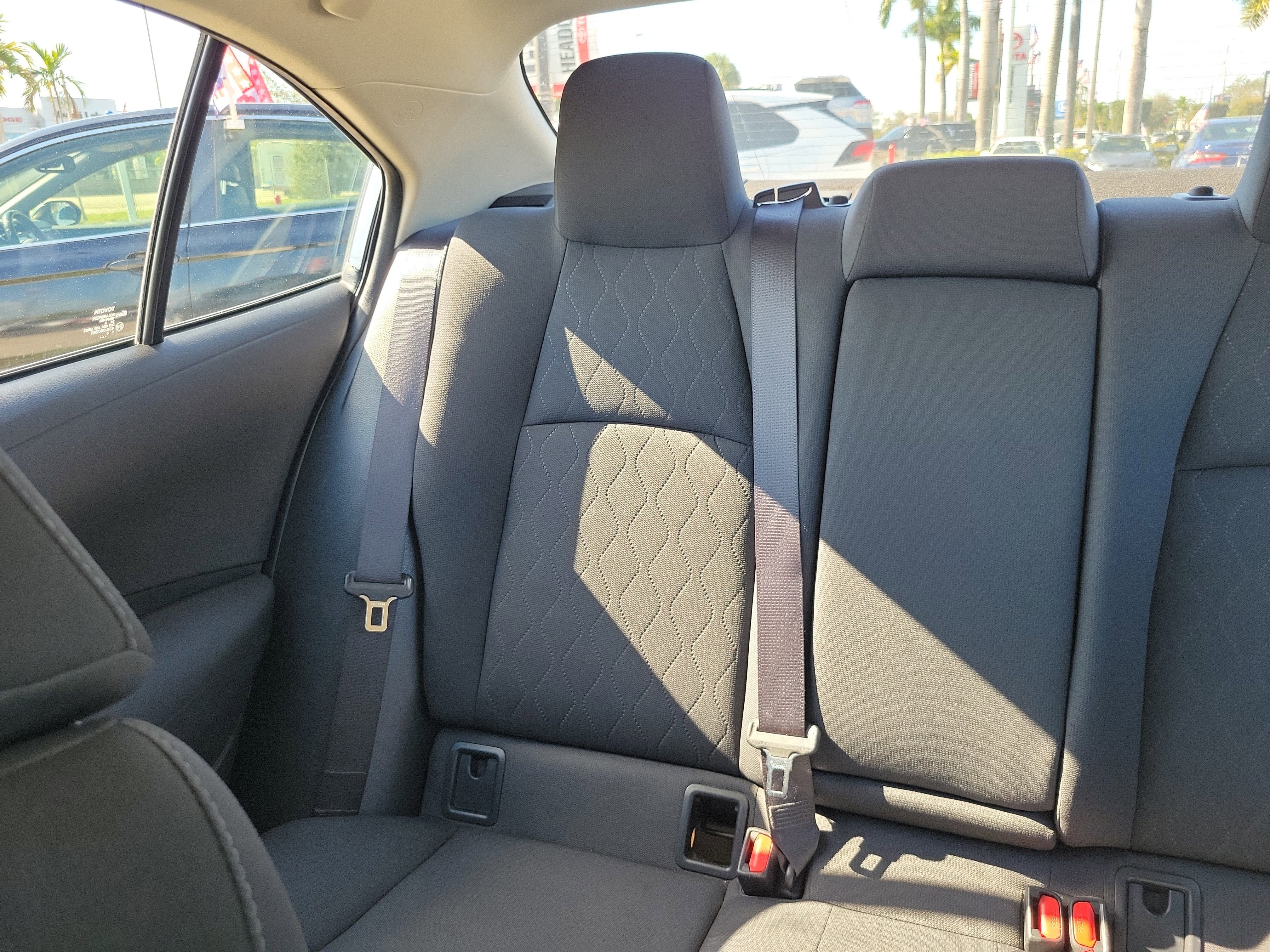 Used 2020 Toyota Corolla LE image 20