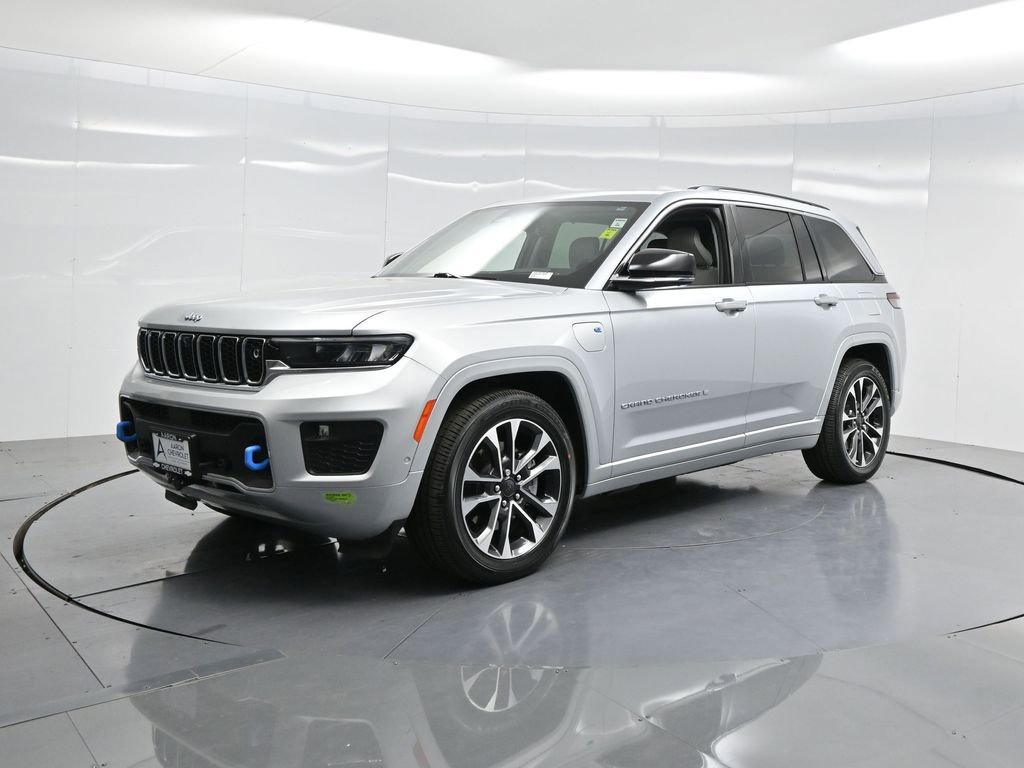 Used 2022 Jeep Grand Cherokee Overland w/ Advanced Protech Group III image 61