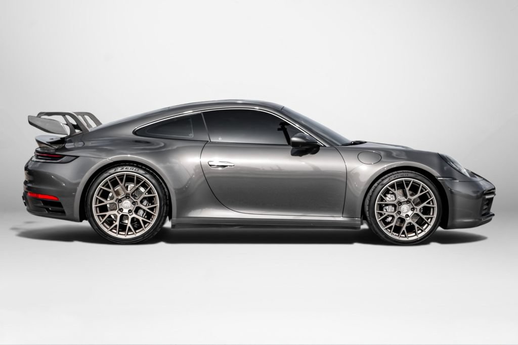 Used 2023 Porsche 911 Carrera RWD image 5