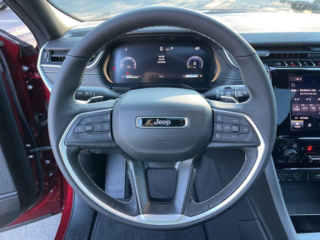 New 2025 Jeep Grand Cherokee L Altitude image 14