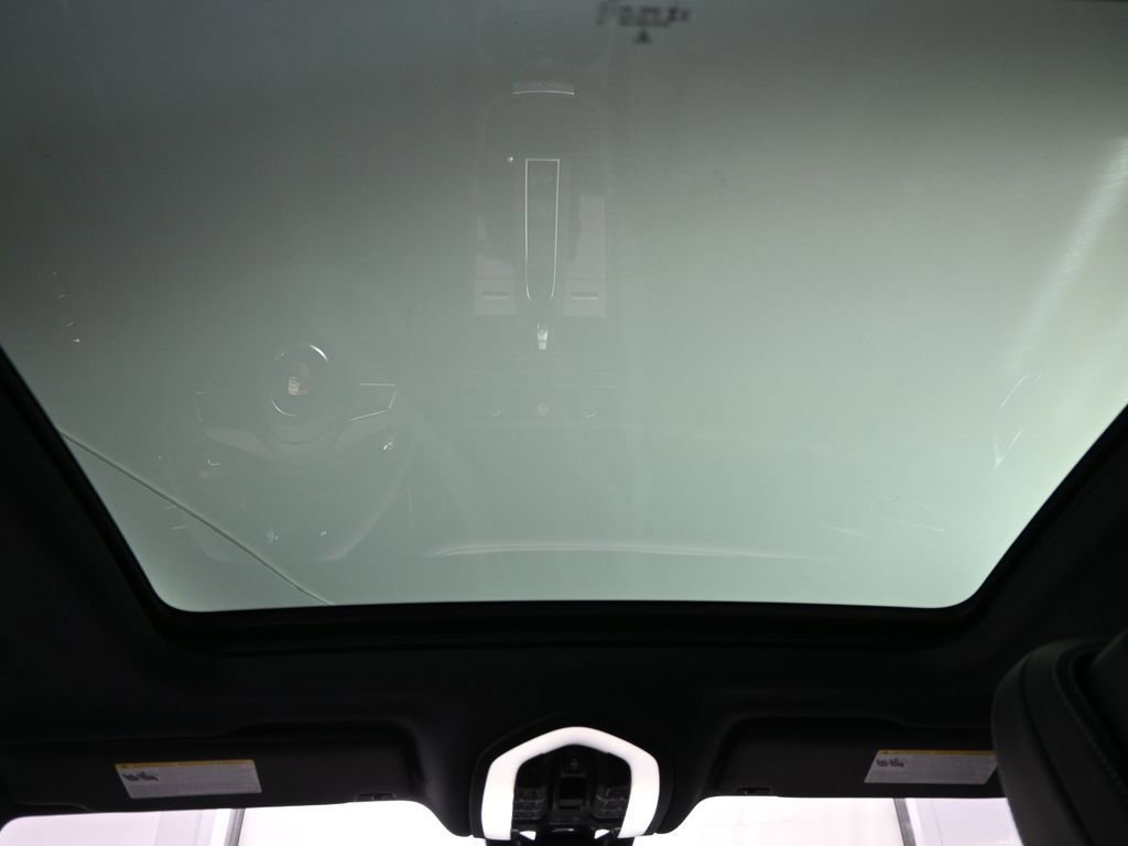 Certified 2026 Porsche Macan S image 24