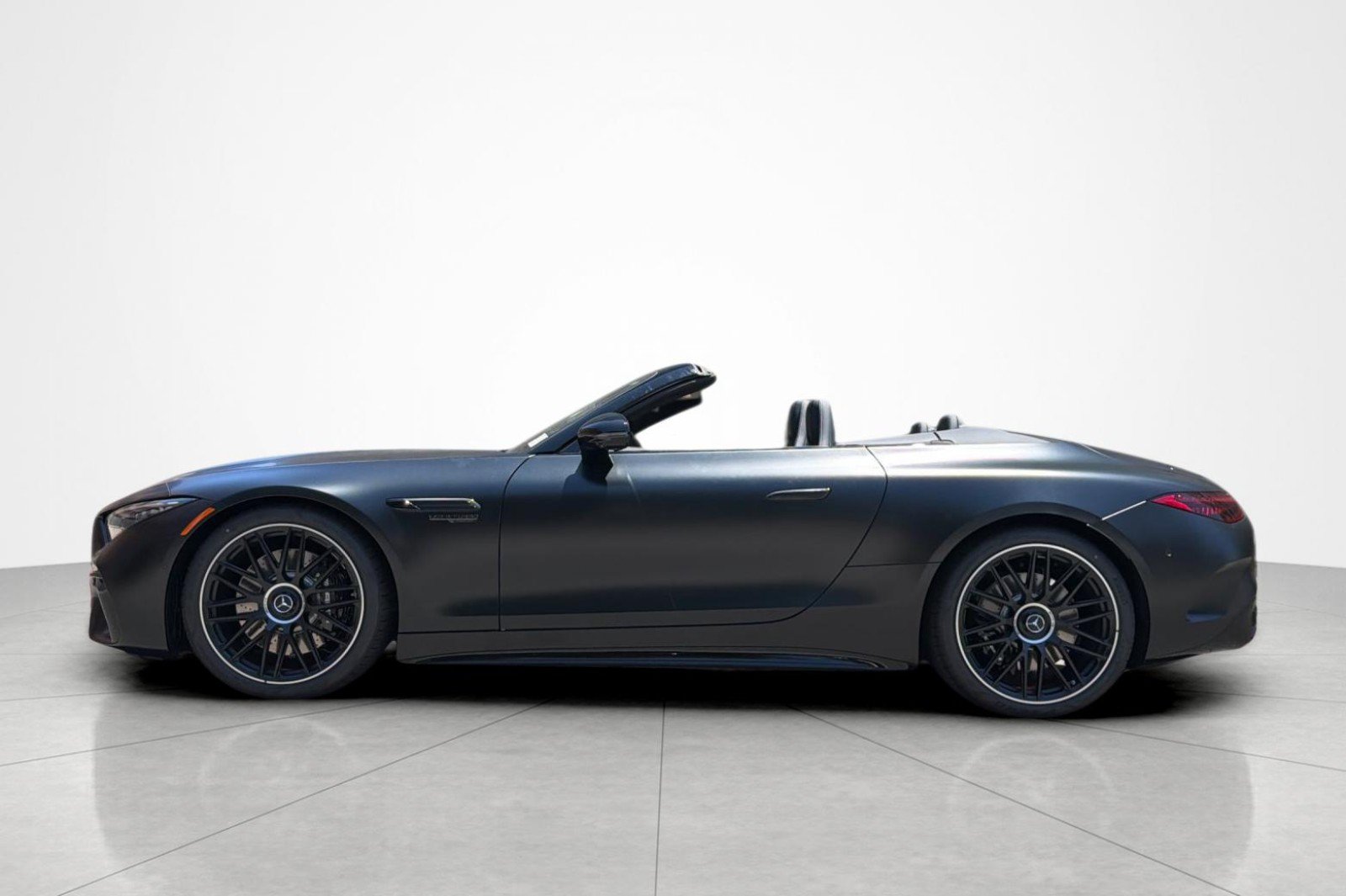 New 2026 Mercedes-Benz SL 63 AMG 4MATIC image 2