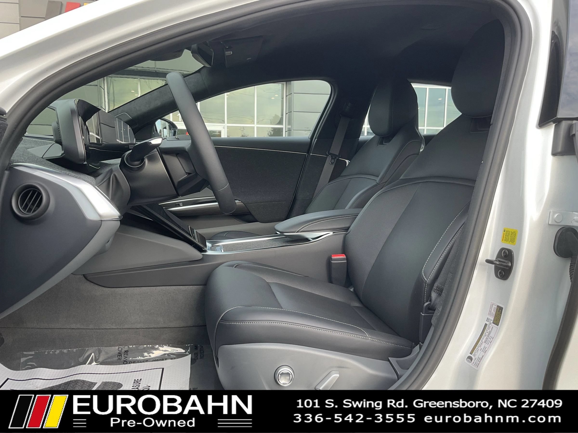 Used 2024 Lucid Air Pure RWD image 8