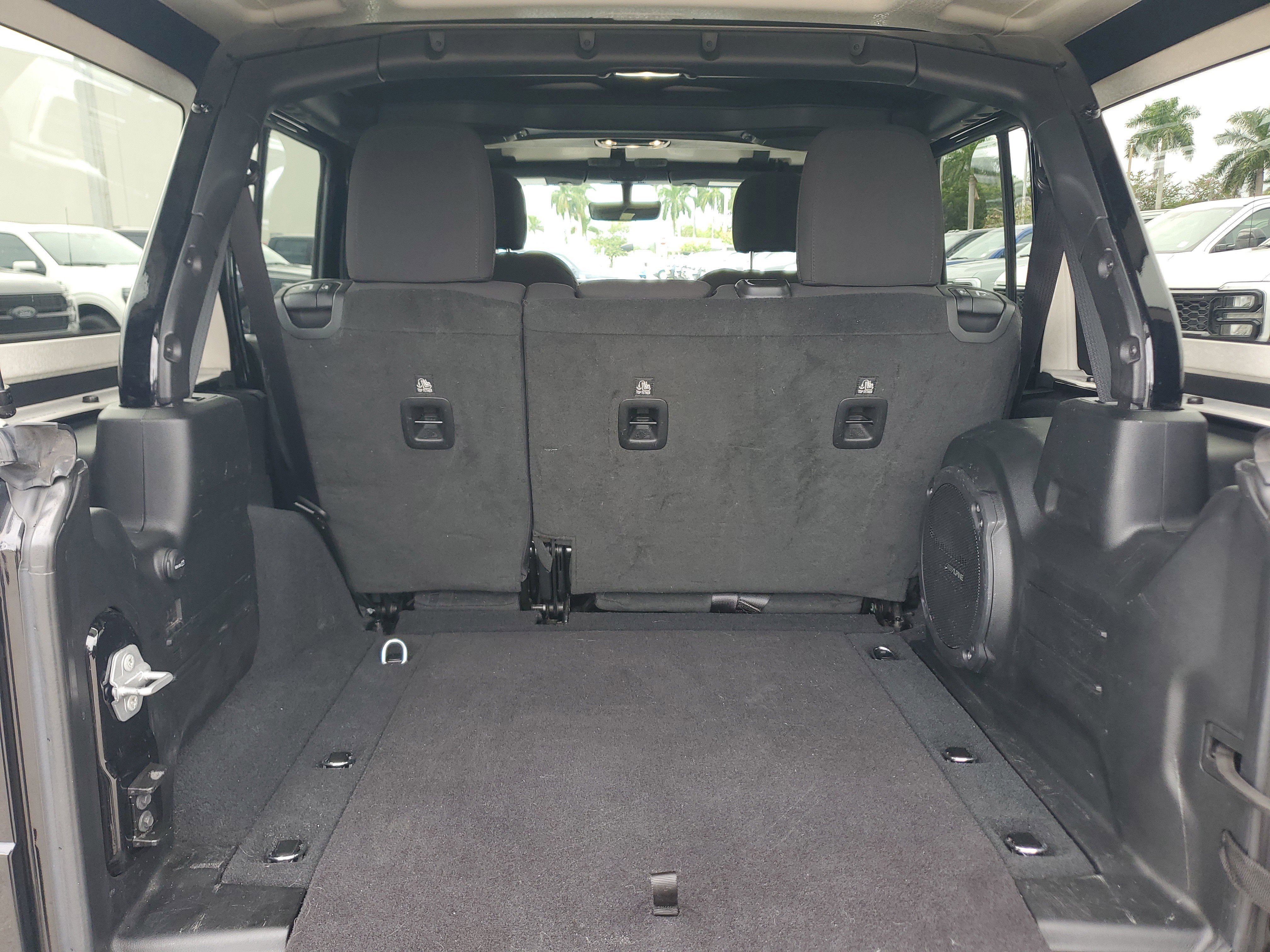 Used 2023 Jeep Wrangler Unlimited Sport image 14