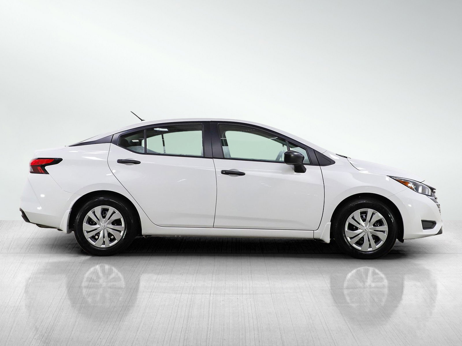 Used 2024 Nissan Versa S w/ Trunk Package image 6