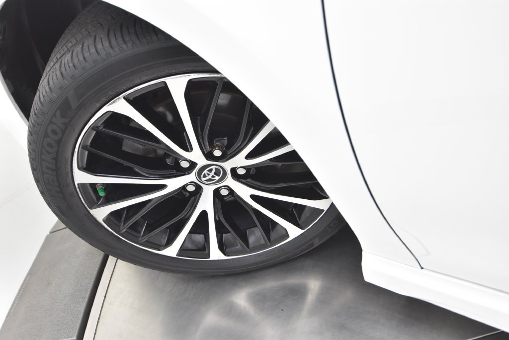 Used 2018 Toyota Camry SE FWD image 34