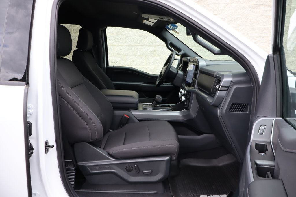 Used 2026 Ford F150 XLT w/ Equipment Group 302A MID AWD/4WD image 36