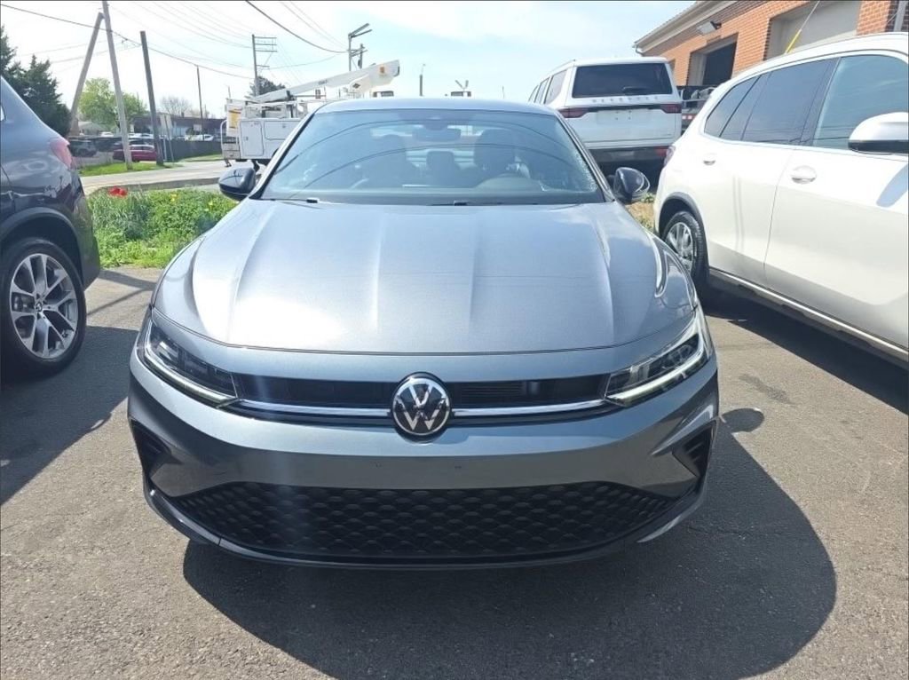 Used 2025 Volkswagen Jetta Sport image 6