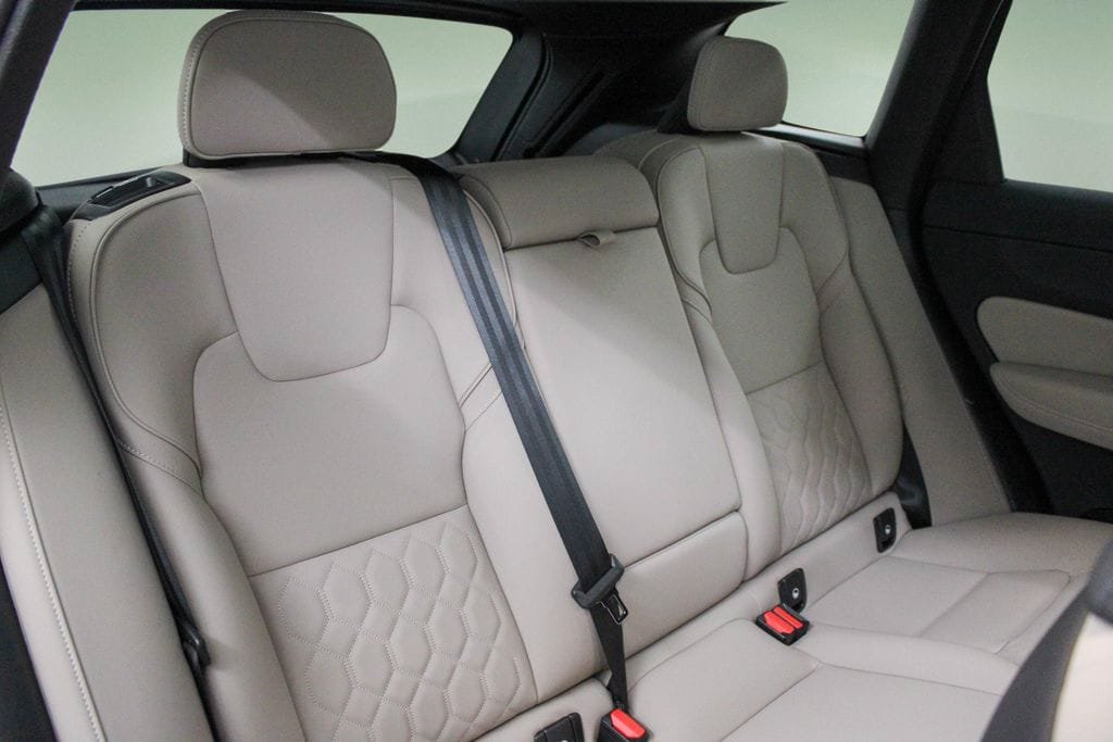 New 2026 Volvo XC60 B5 Core AWD/4WD image 28