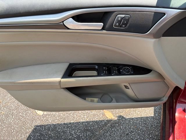 Used 2019 Ford Fusion SEL FWD image 9