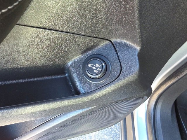 Used 2023 GMC Terrain SLT image 20