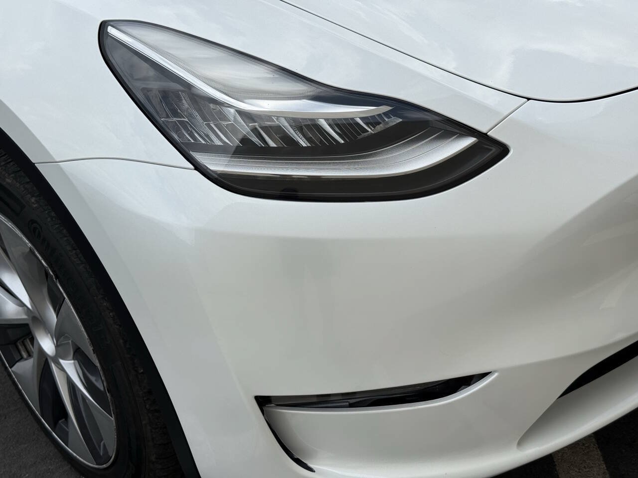 Used 2023 Tesla Model Y Long Range AWD/4WD image 35