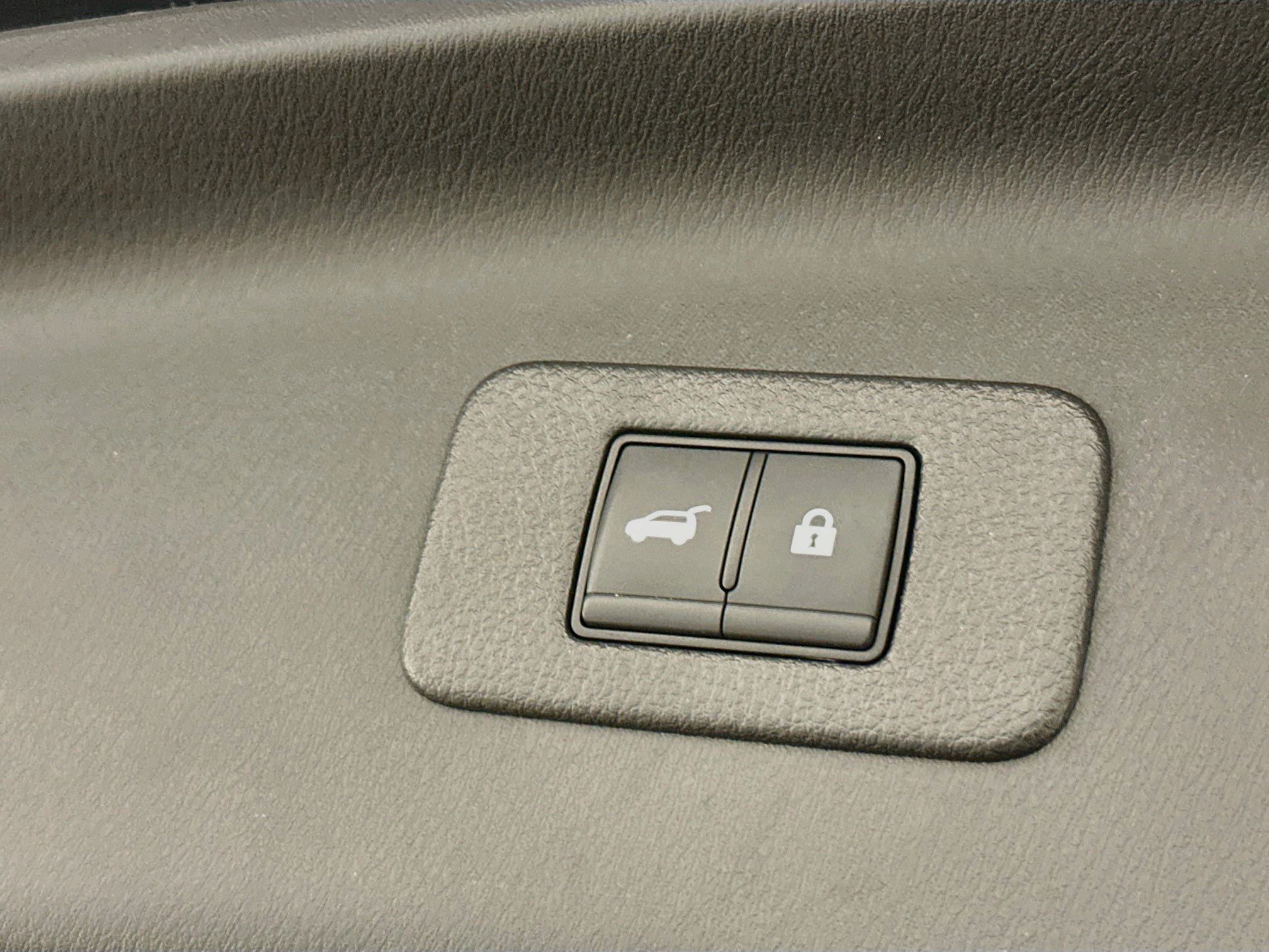 Used 2023 Nissan Armada SL AWD/4WD image 32