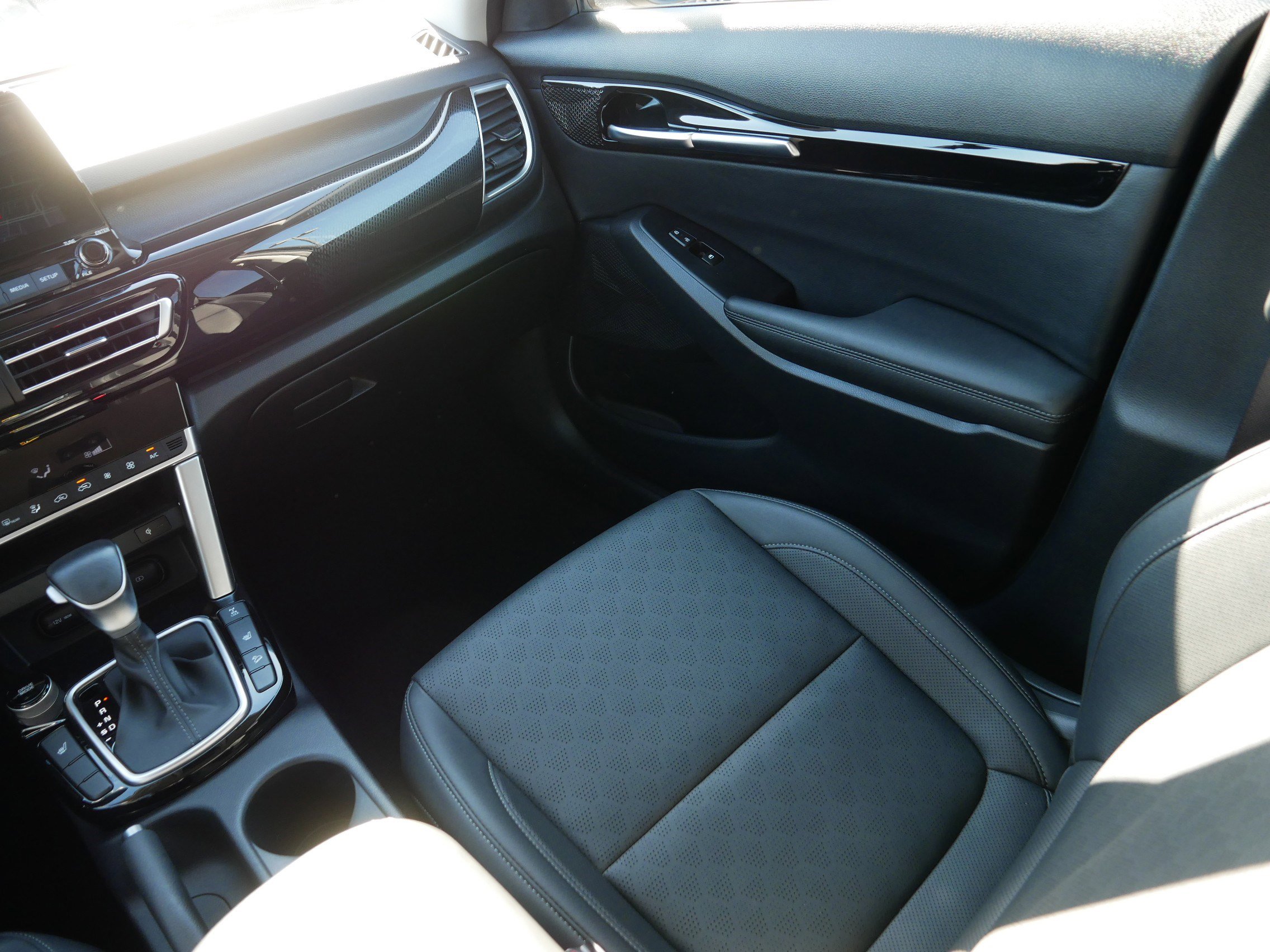 Certified 2023 Kia Seltos EX image 11