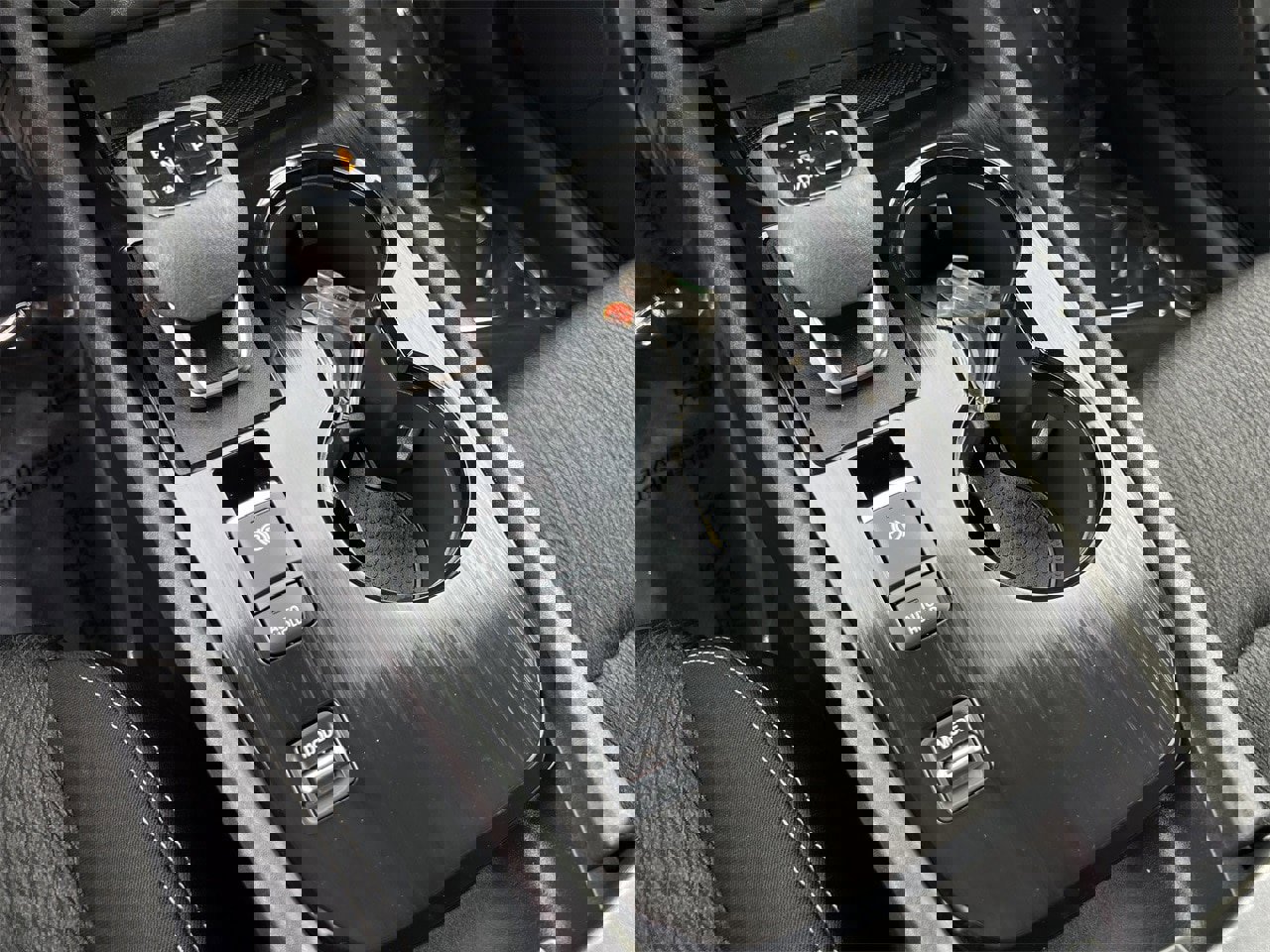 Certified 2024 Nissan Rogue SV image 17