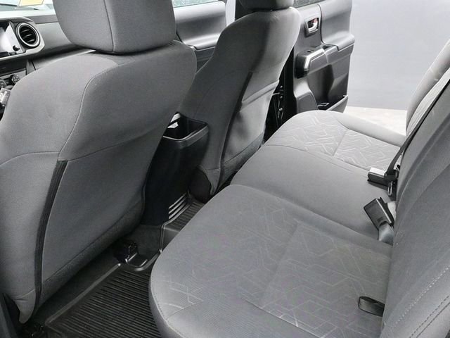 Used 2019 Toyota Tacoma TRD Sport image 10