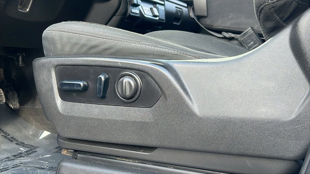 Used 2023 Chevrolet Silverado 2500 LT w/ Convenience Package image 20