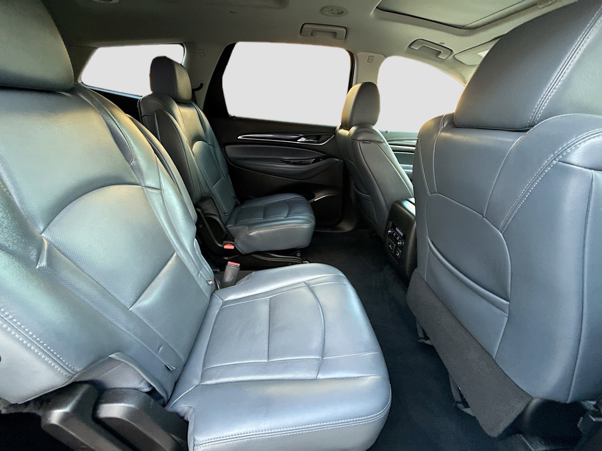 Used 2021 Buick Enclave Essence w/ Sound and Sites Package image 28