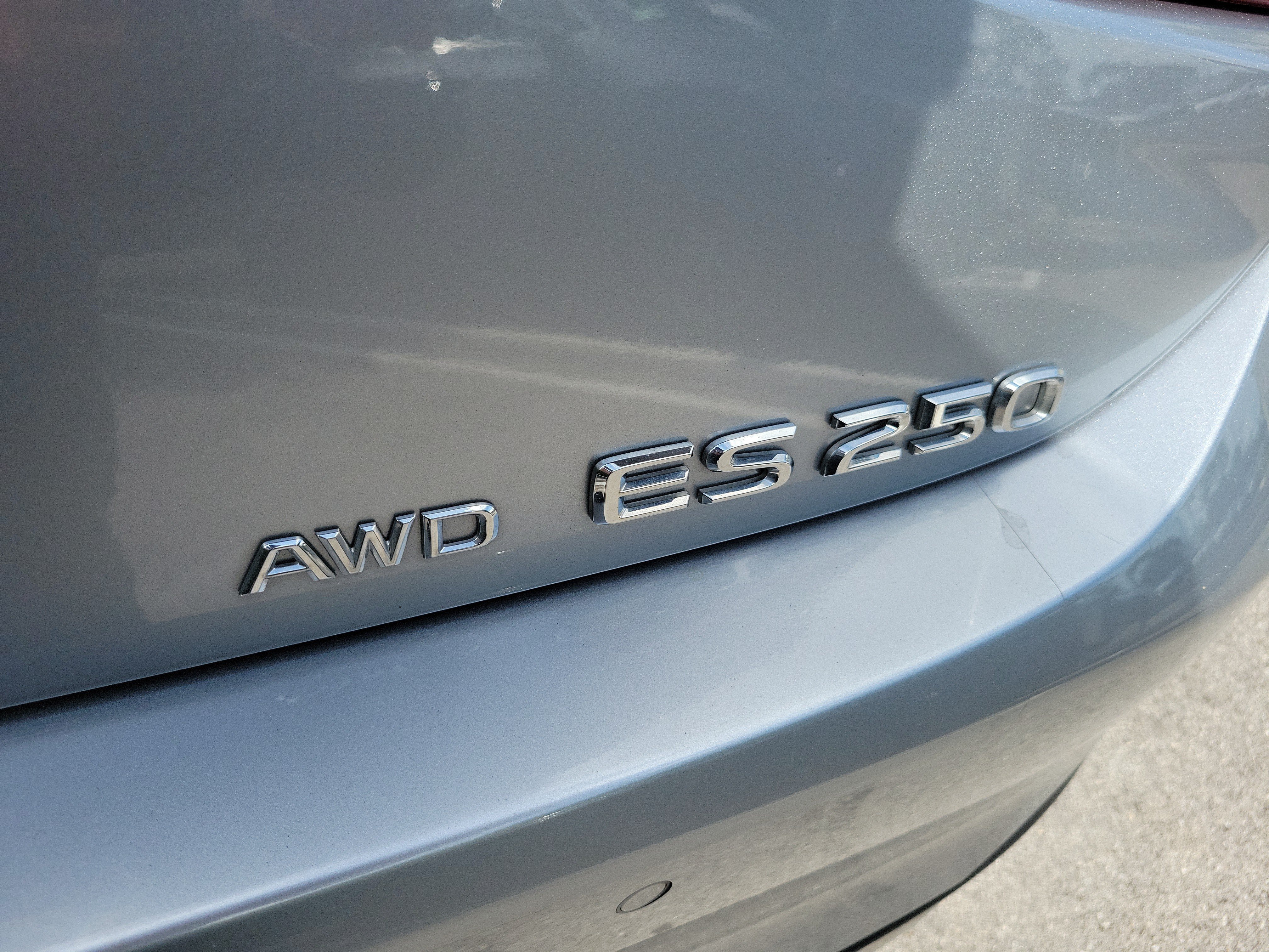 Certified 2023 Lexus ES 250 w/ Premium Package AWD/4WD image 8