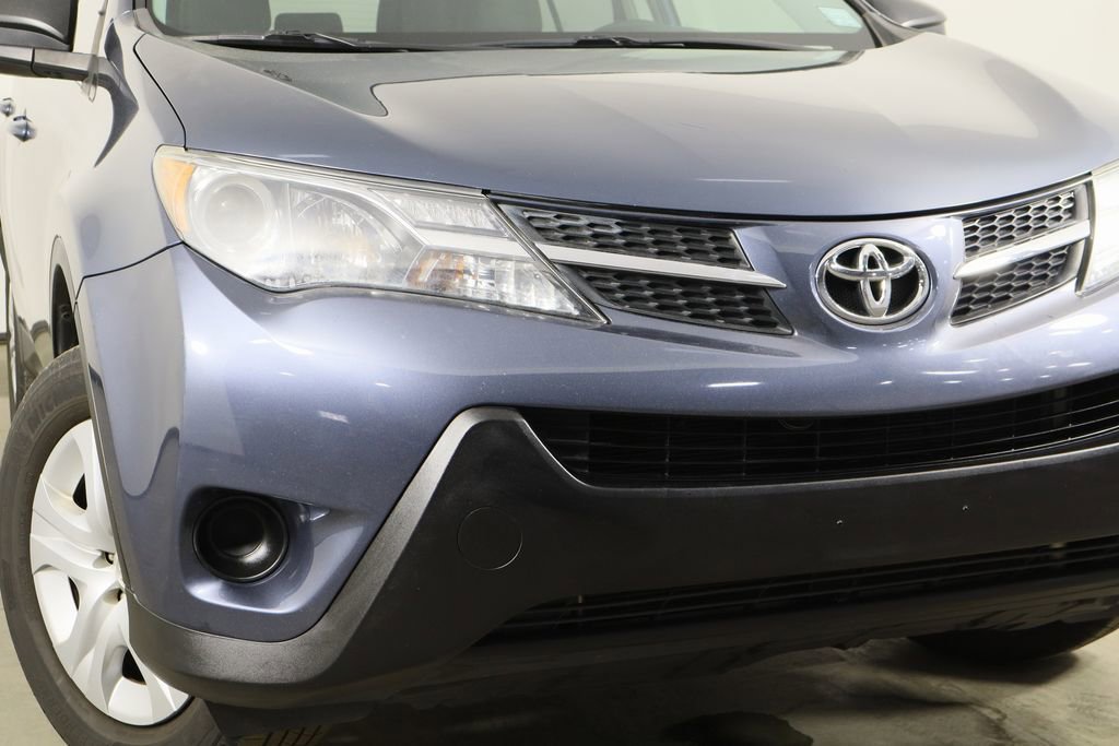 Used 2013 Toyota RAV4 LE image 32