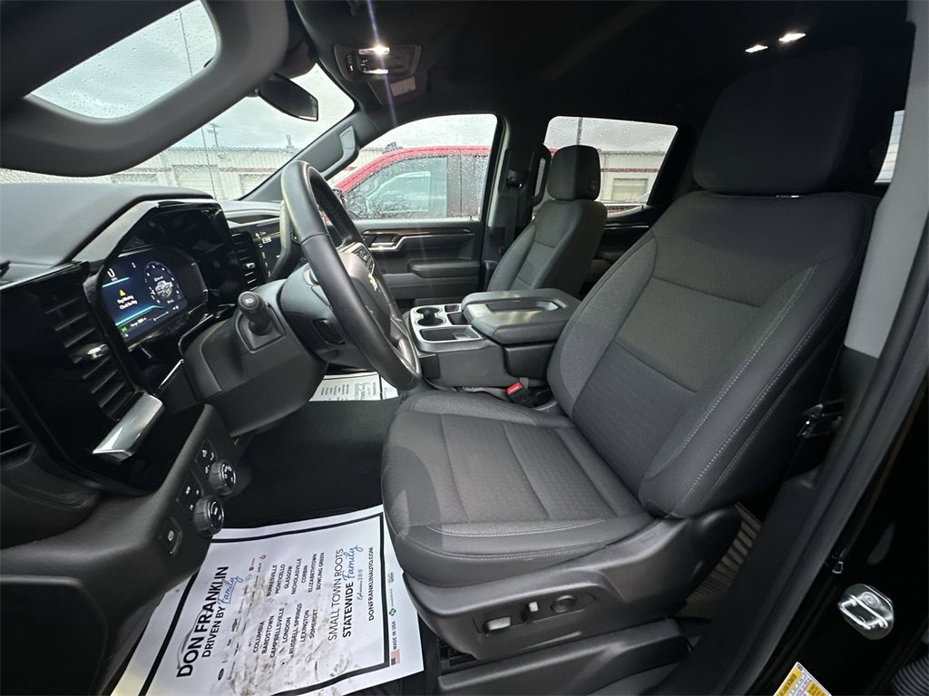 Used 2024 Chevrolet Silverado 1500 LT image 11