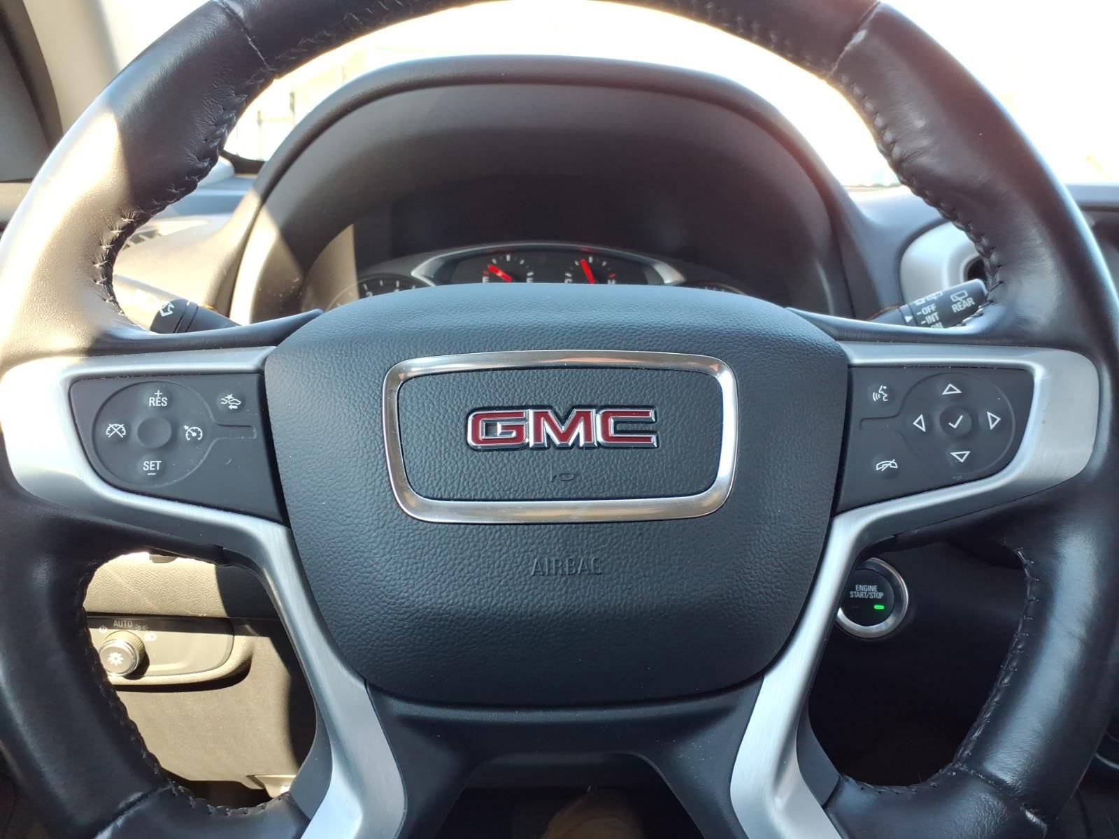 Used 2020 GMC Terrain SLE w/ Driver Convenience Package image 29
