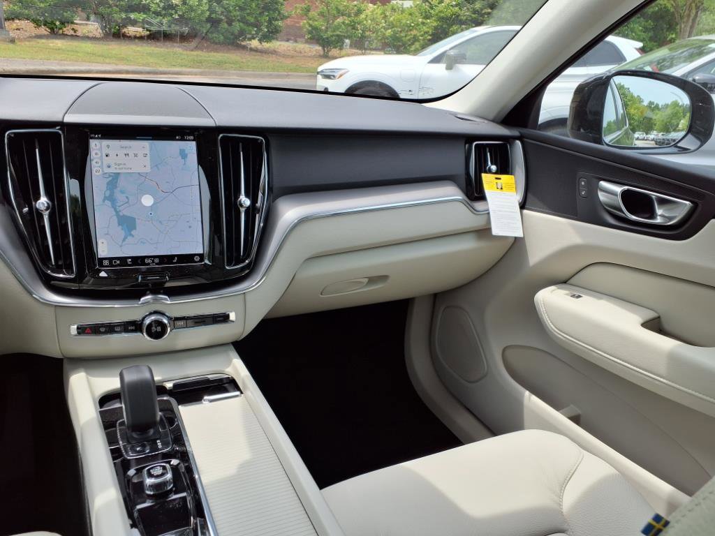 New 2025 Volvo XC60 T8 Core w/ Protection Package Premier image 14