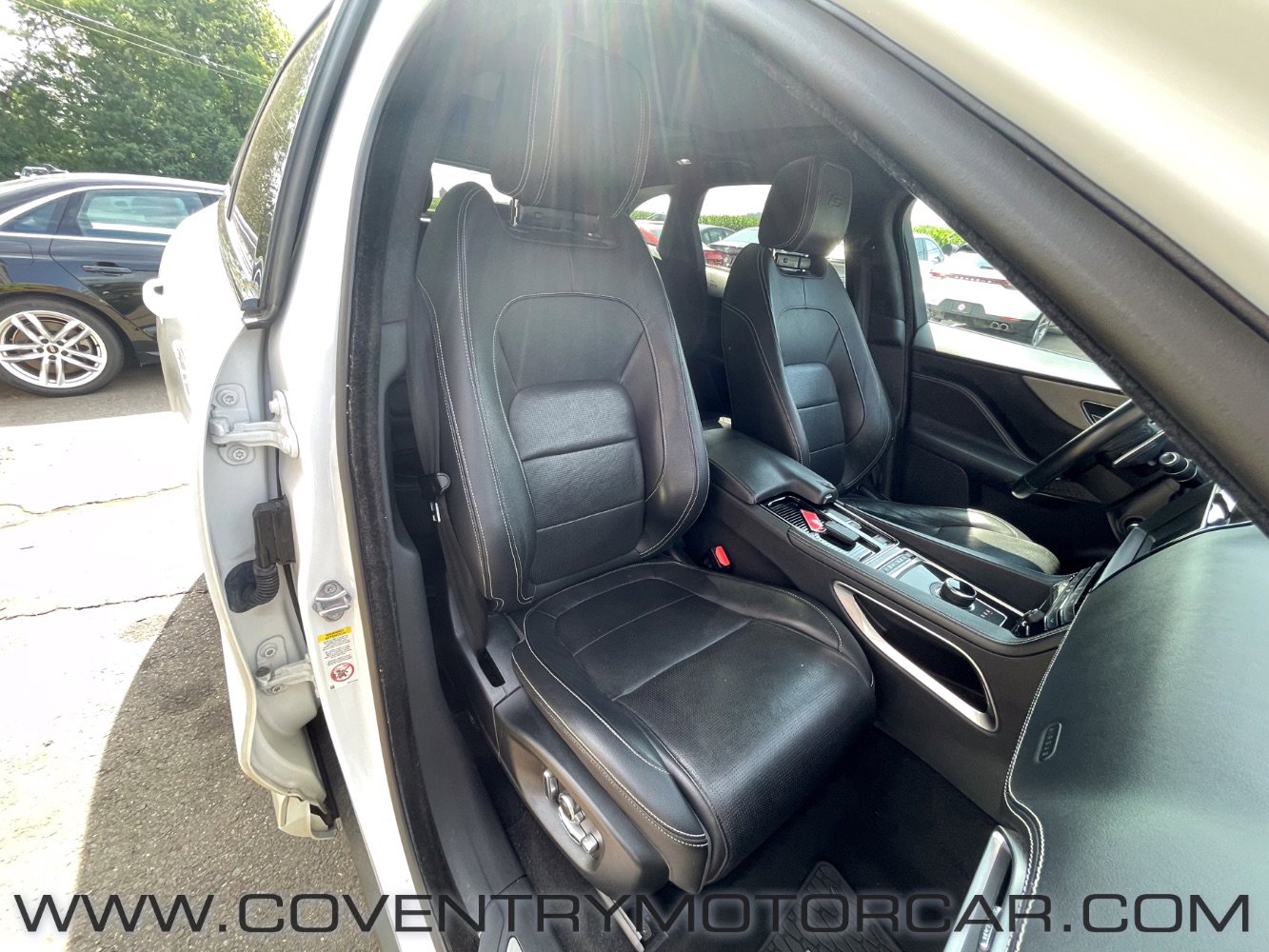 Used 2019 Jaguar F-PACE S image 31