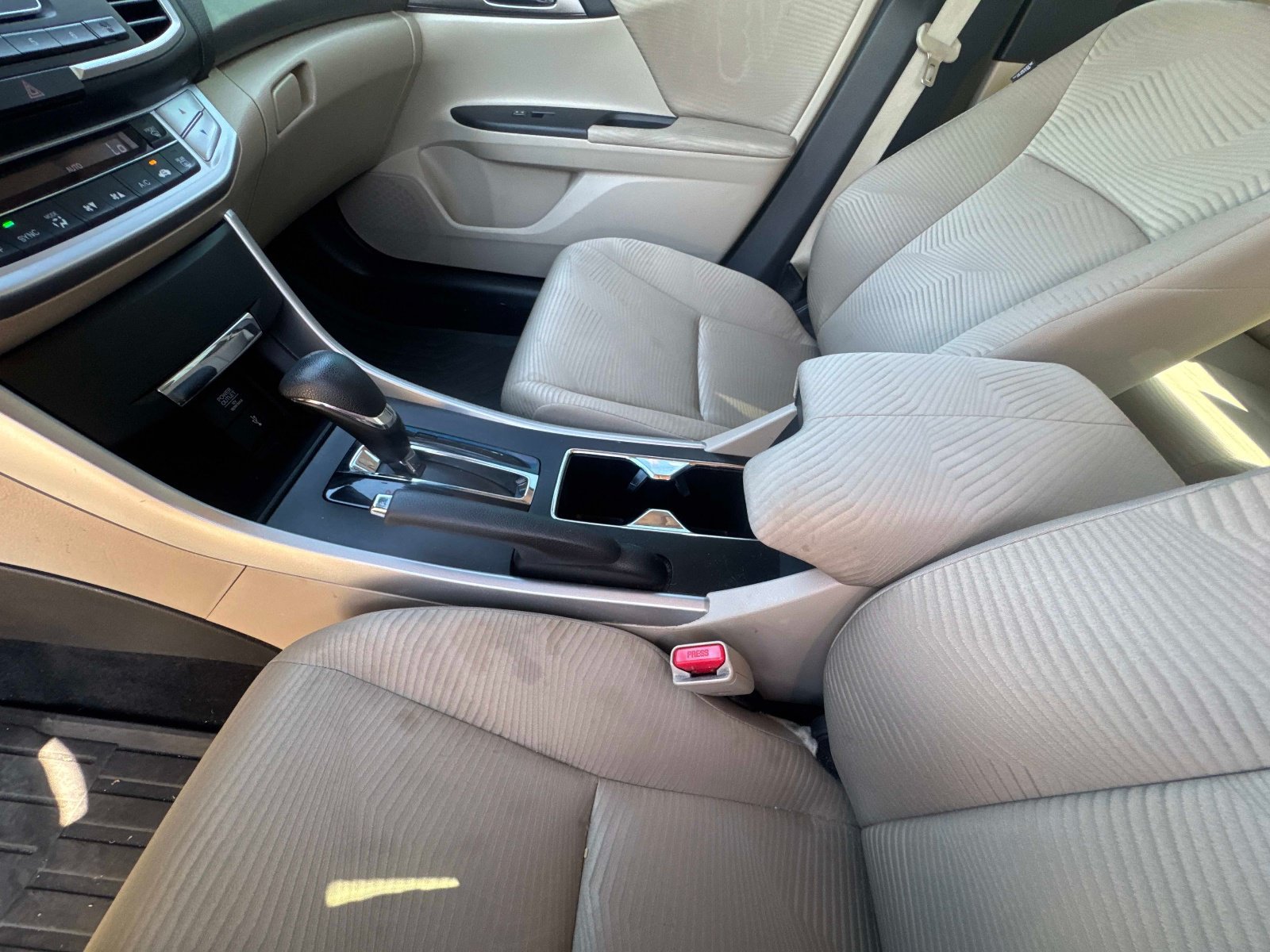 Used 2015 Honda Accord LX image 22