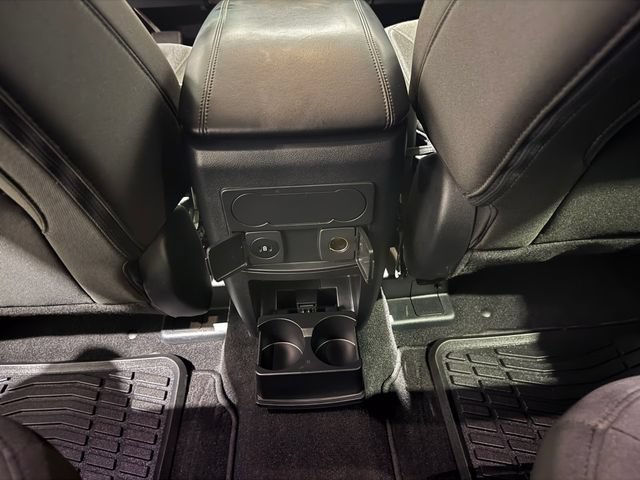 Used 2024 Ford Explorer XLT AWD/4WD image 21