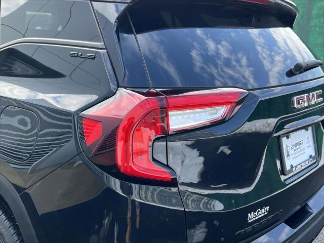 Used 2022 GMC Terrain SLE w/ Driver Convenience Package image 8