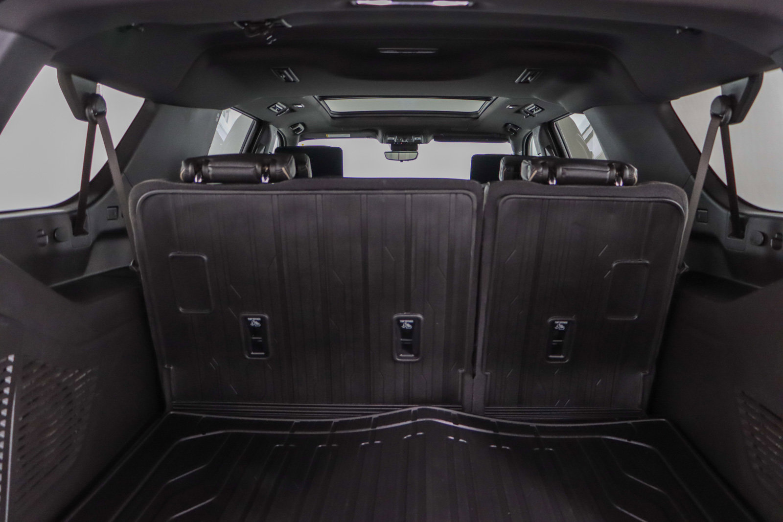 Used 2025 GMC Yukon XL Elevation w/ Elevation Premium Package image 36