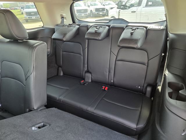 Used 2023 Nissan Pathfinder SL image 16