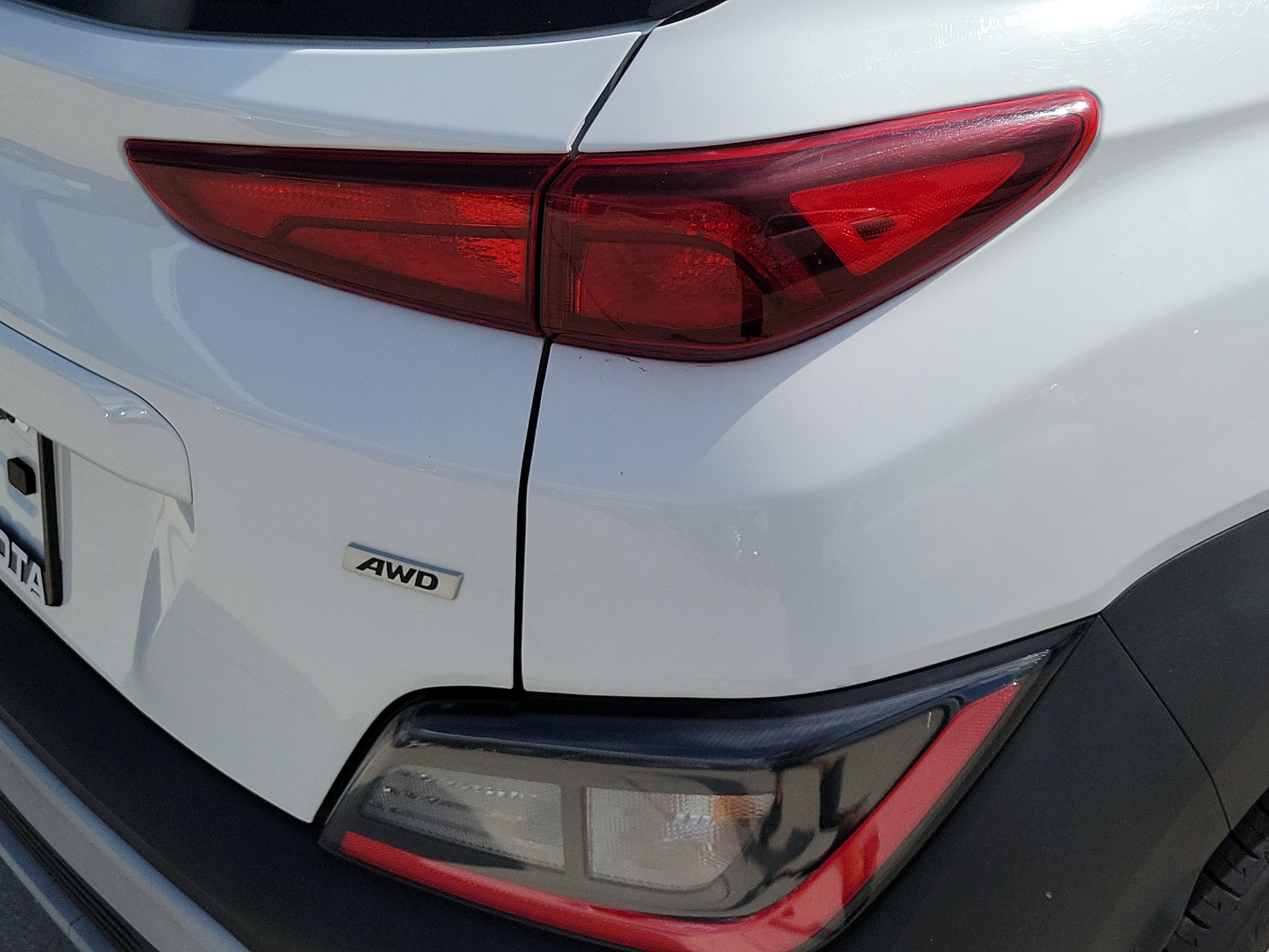 Used 2023 Hyundai Kona SEL AWD/4WD image 11