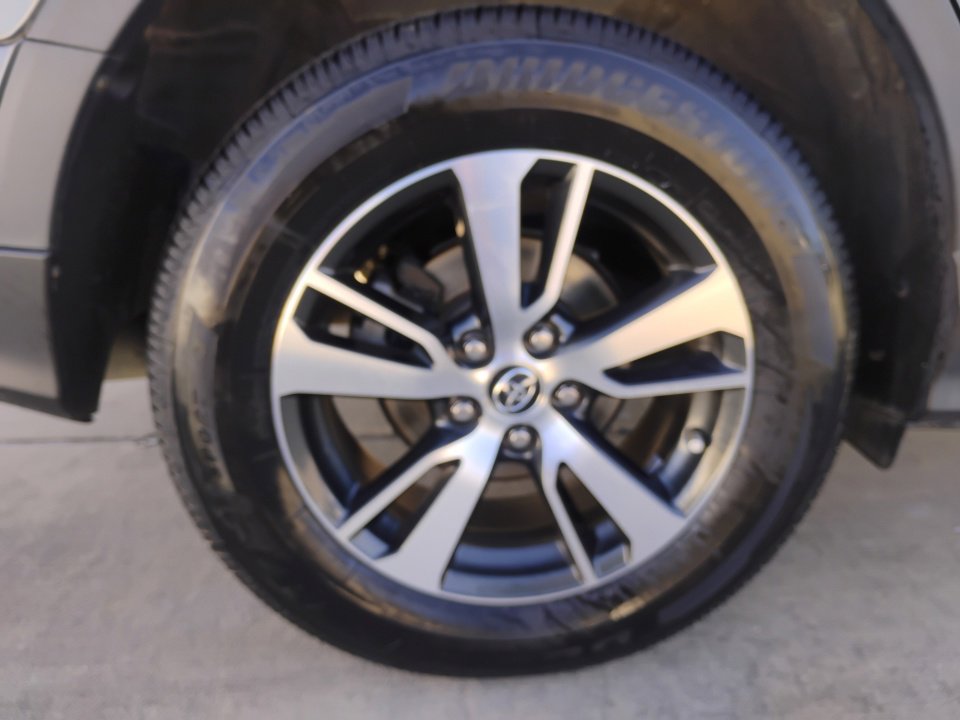 Used 2018 Toyota RAV4 XLE image 26