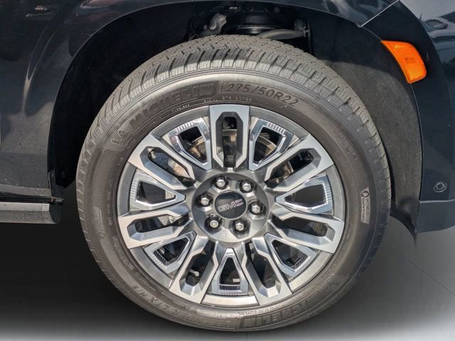 Used 2023 GMC Yukon XL Denali Ultimate image 9