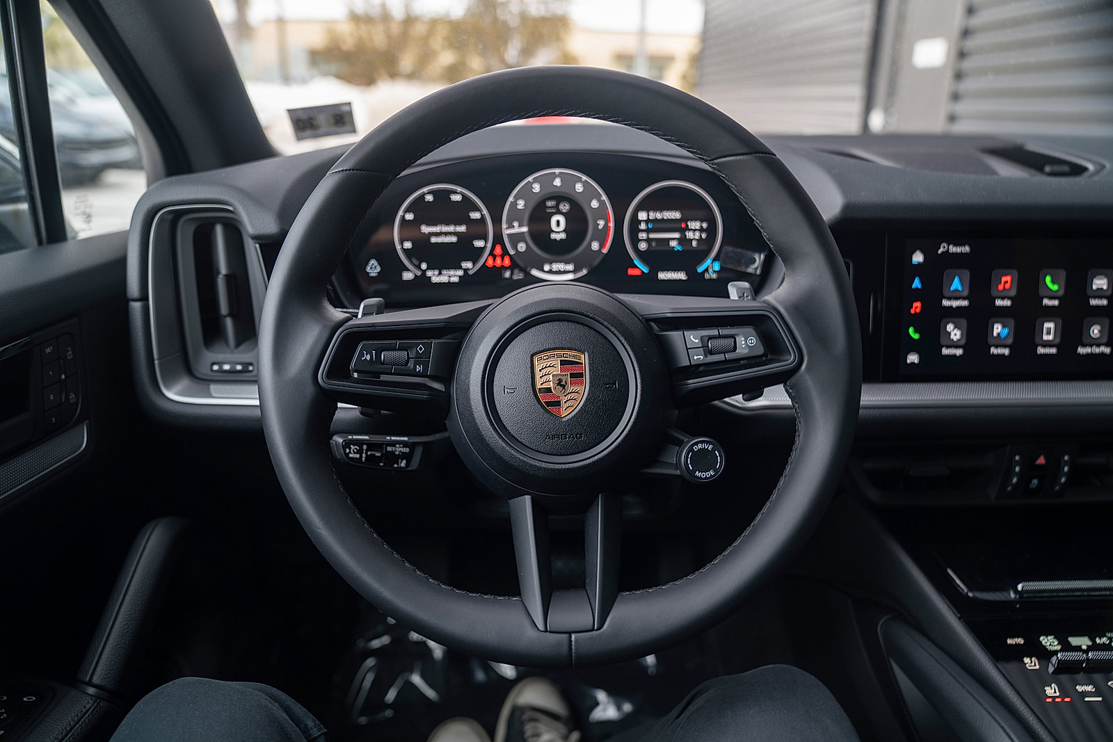 Certified 2025 Porsche Cayenne image 6