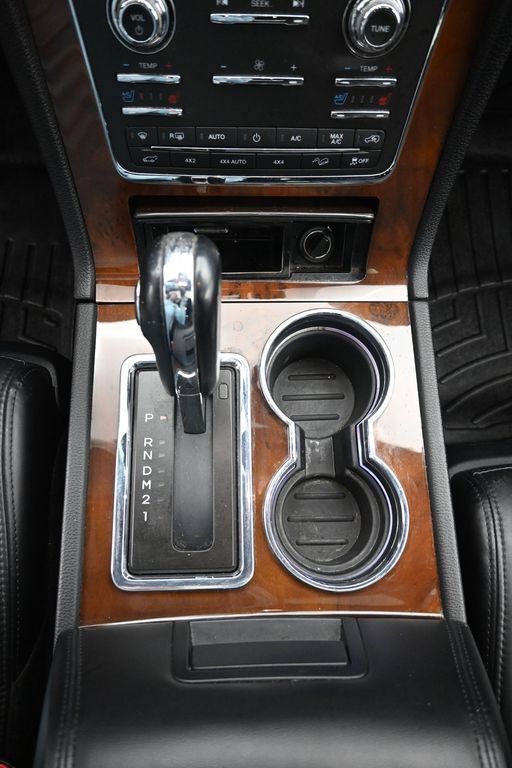 Used 2016 Lincoln Navigator Select AWD/4WD image 21