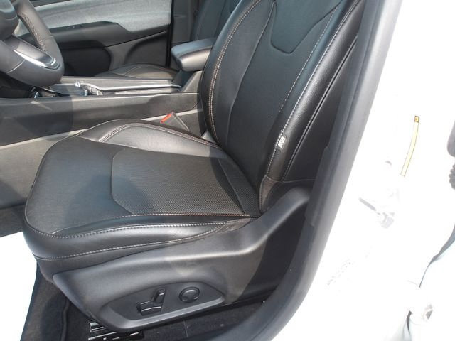 Used 2023 Jeep Compass Latitude w/ Sun and Sound Group AWD/4WD image 12