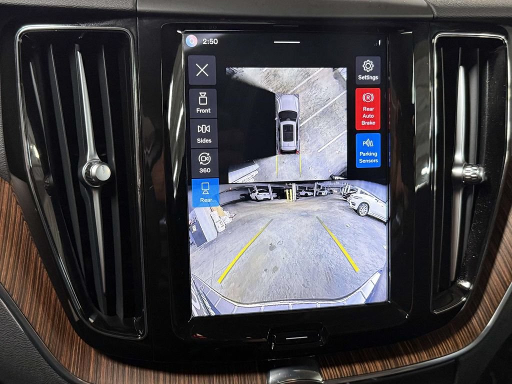 Used 2024 Volvo XC60 B5 Plus w/ Protection Package Premier AWD/4WD image 7