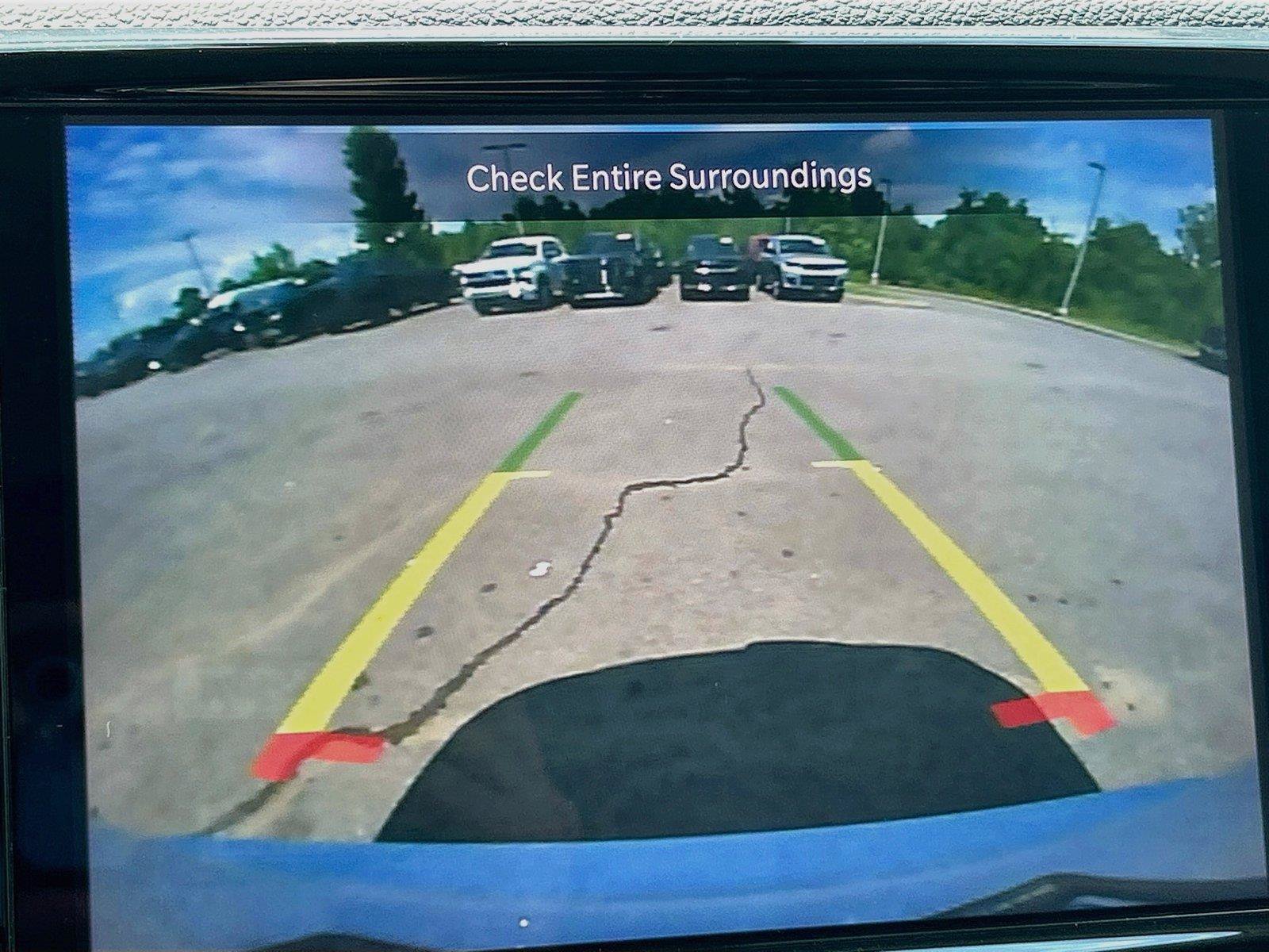 Used 2024 Chrysler Pacifica Touring-L FWD image 33