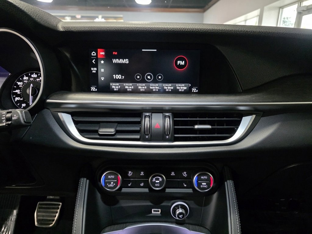Used 2022 Alfa Romeo Stelvio Ti image 10
