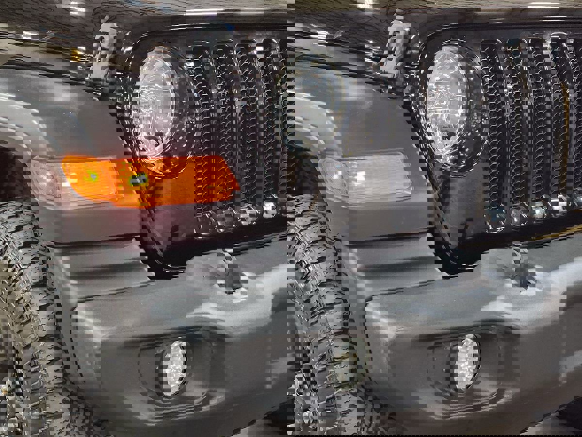 Used 2020 Jeep Wrangler Unlimited Sport image 13