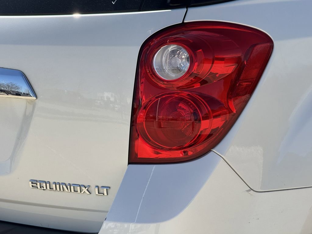 Used 2015 Chevrolet Equinox LT w/ Chrome Appearance Package image 10