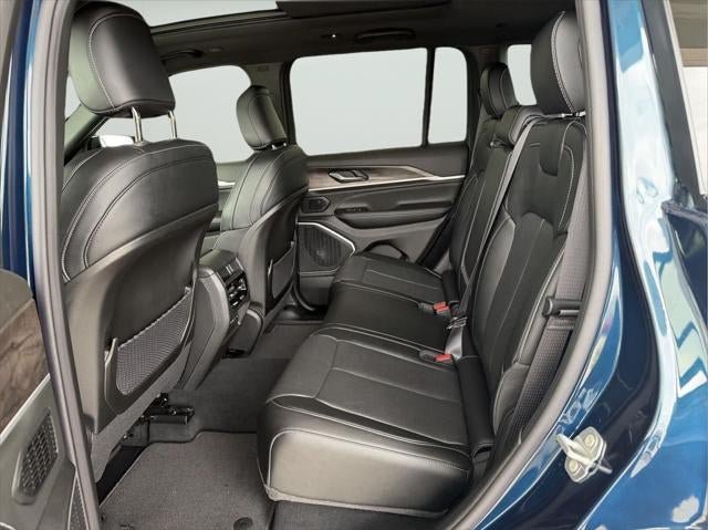 New 2026 Jeep Grand Cherokee Limited AWD/4WD image 18