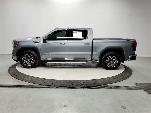 Used 2023 GMC Sierra 1500 SLT w/ SLT Premium Package image 4