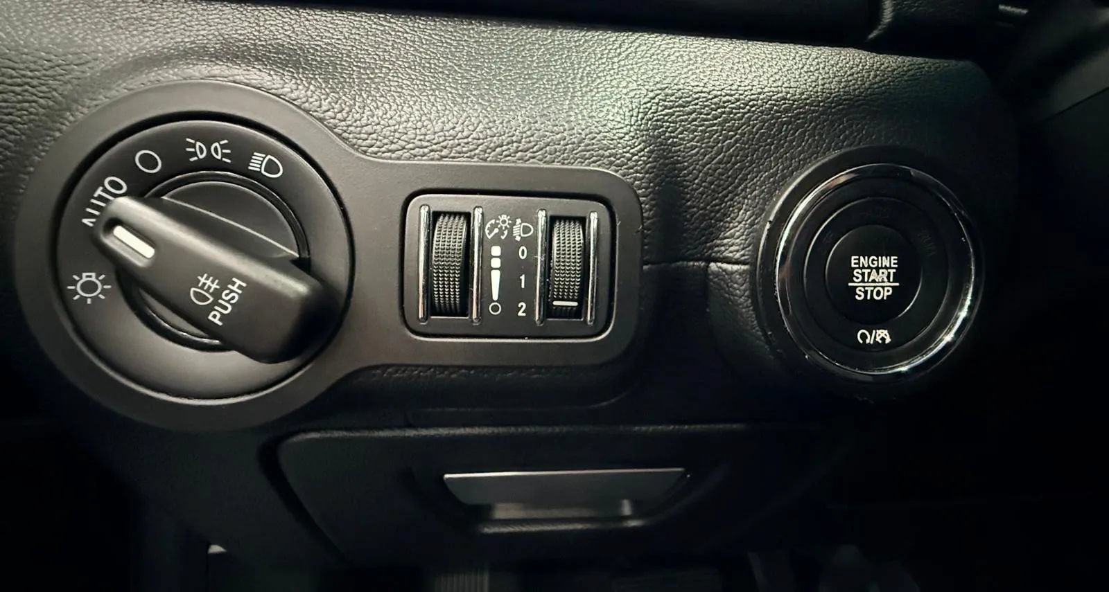 Used 2017 Maserati Ghibli RWD image 32