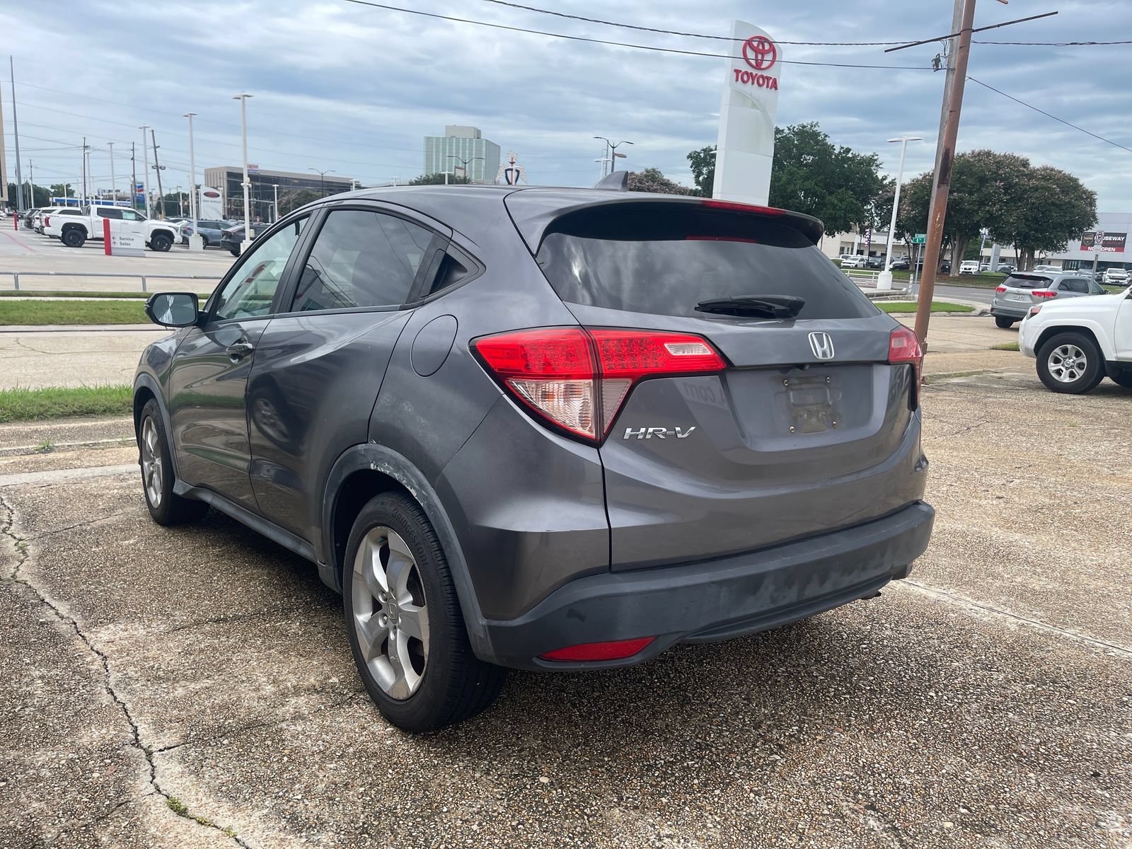 Used 2016 Honda HR-V EX image 2